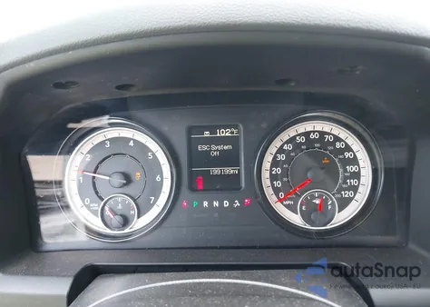 2017 Ram 1500 Tradesman 4X4 8' Box z USA, uszkodzony, nr VIN 3C6JR7DT8HG544140